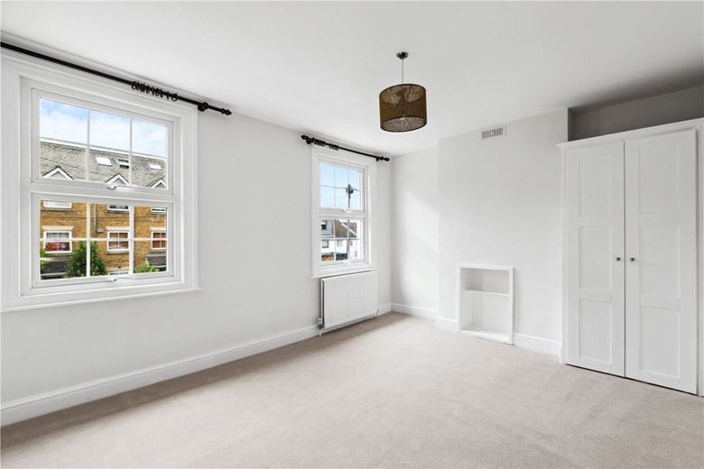 2 bedroom house, Beechcroft Road, London SW17