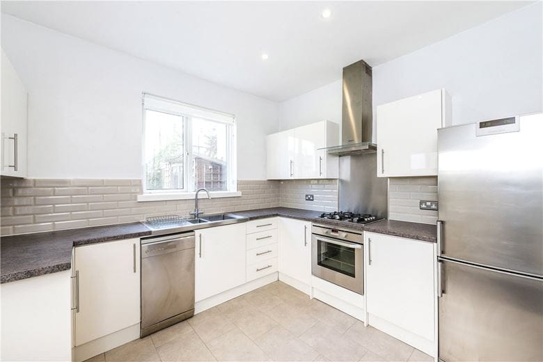 3 bedroom house, Brudenell Road, London SW17 - Let Agreed