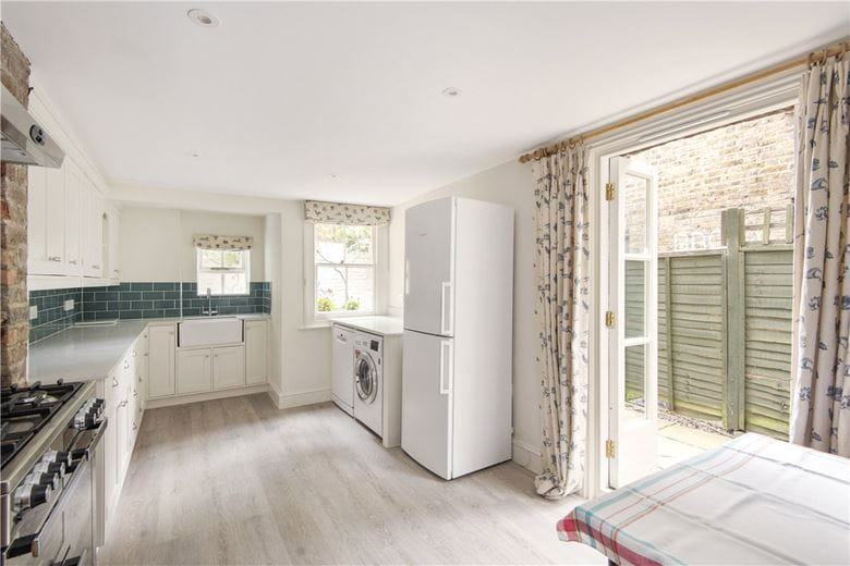 4 bedroom house, Candahar Road, London SW11