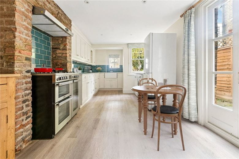 4 bedroom house, Candahar Road, London SW11 - Available