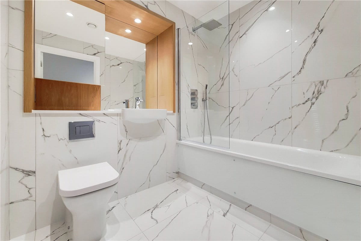 2 bedroom flat, Greyhound Parade, Wimbledon Grounds, London SW17 - Available