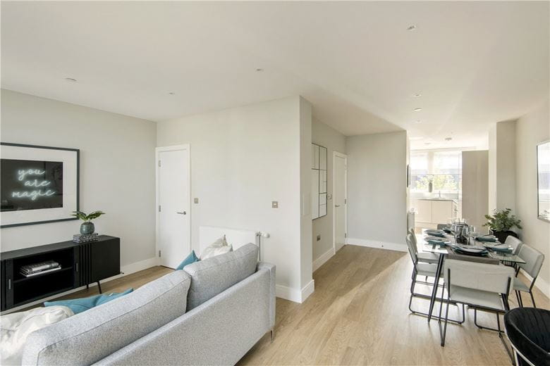 3 bedroom maisonette, Greyhound Parade, Wimbledon Grounds, London SW17