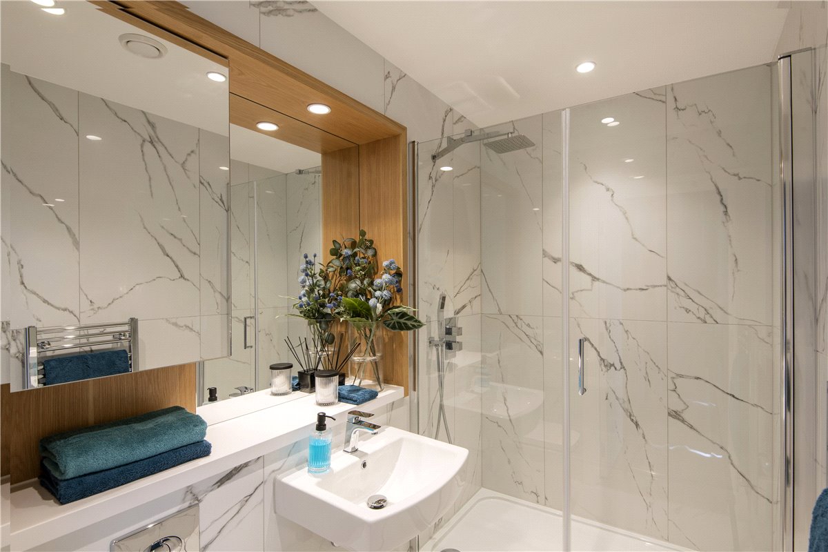 3 bedroom maisonette, Greyhound Parade, Wimbledon Grounds, London SW17 - Available