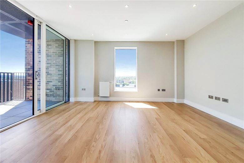 2 bedroom flat, Greyhound Parade, Wimbledon Grounds, London SW17 - Available