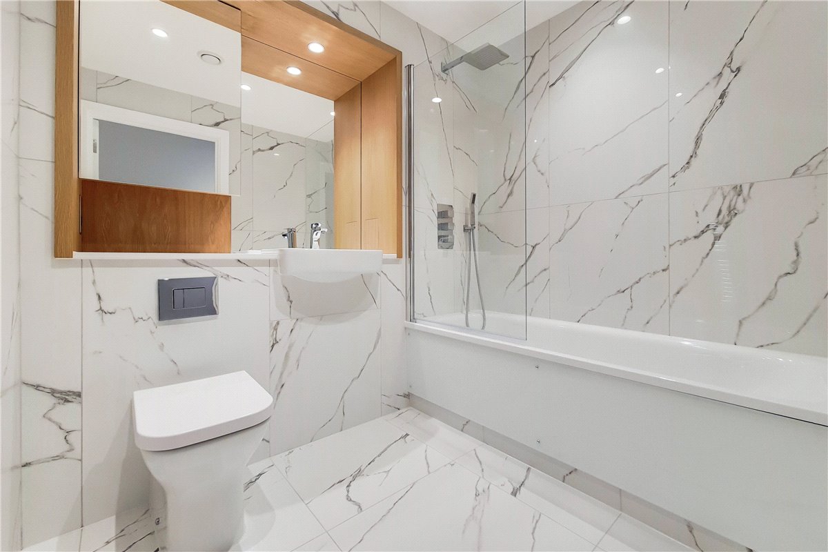 3 bedroom flat, Greyhound Parade, Wimbledon Grounds, London SW17