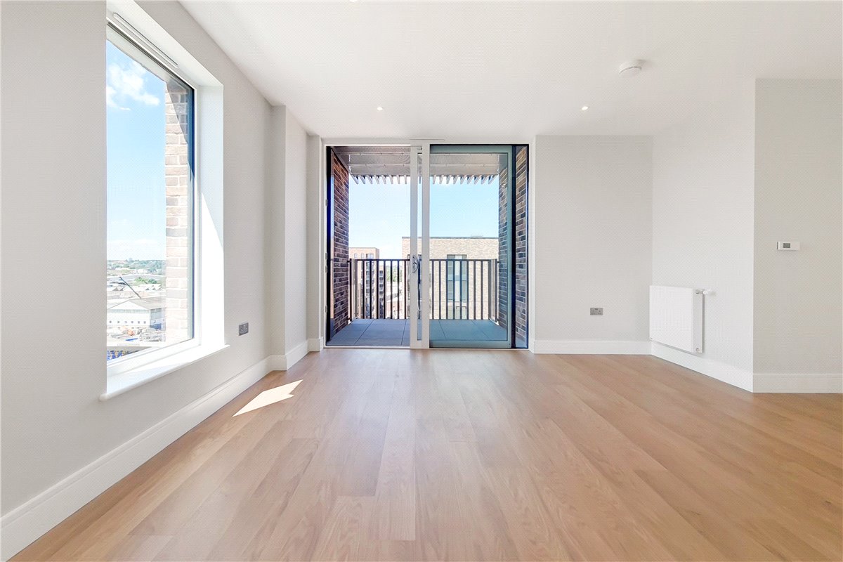 1 bedroom flat, Greyhound Parade, Wimbledon Grounds, London SW17 - Available