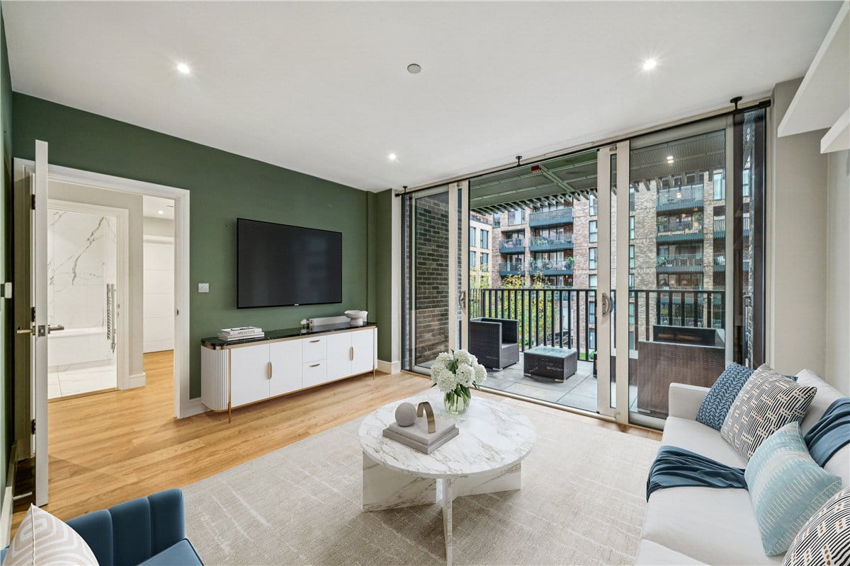 2 bedroom flat, Wimbledon Grounds, London SW17 - Available