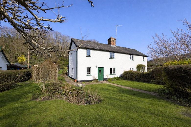 2 bedroom cottage, Winchester Street, Leckford SO20 - Available
