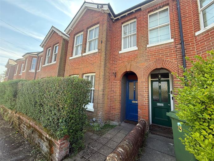 3 bedroom house, King Alfred Place, Winchester SO23 - Available