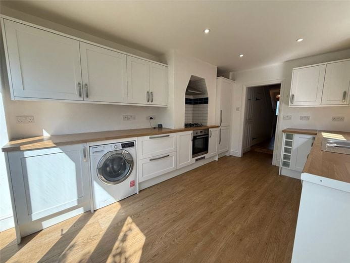 3 bedroom house, King Alfred Place, Winchester SO23 - Available