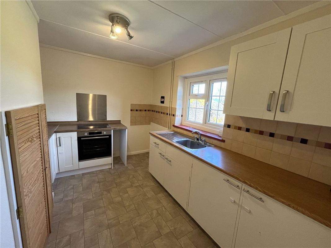 3 bedroom house, Weston Lane, Weston Colley SO21