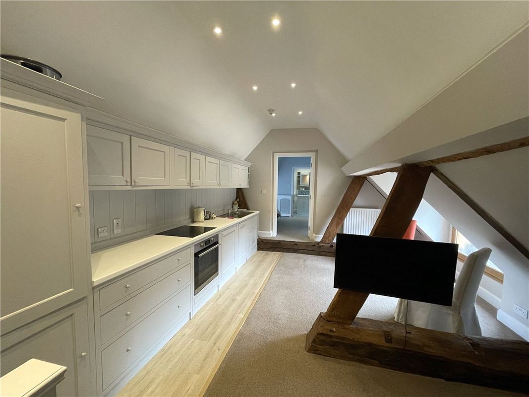 1 bedroom flat, Rectory Road, Oakley RG23