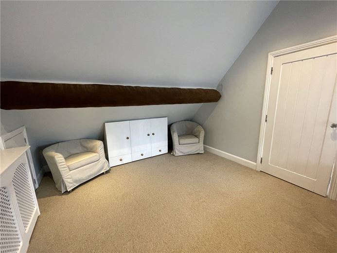 1 bedroom flat, Rectory Road, Oakley RG23