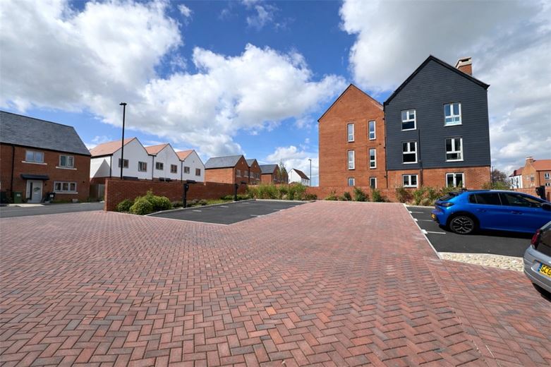 2 bedroom flat, Fishwicke Road, Winchester SO22 - Available