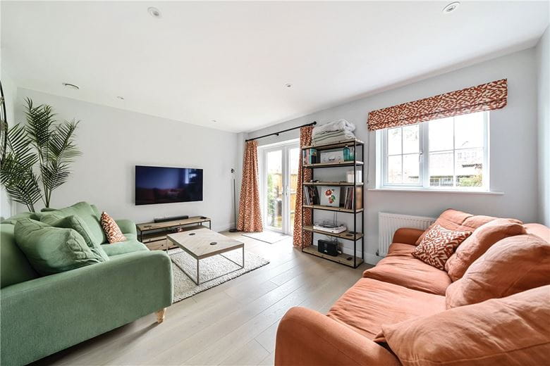 2 bedroom house, Wheatsheaf Close, North Waltham RG25 - Let Agreed