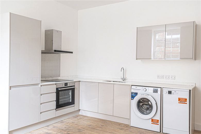 1 bedroom flat, Westgate Chambers, Staple Gardens SO23 - Let Agreed