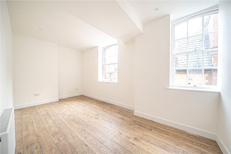 1 bedroom flat, Westgate Chambers, Staple Gardens SO23 - Let Agreed