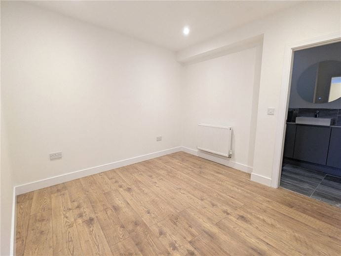 1 bedroom flat, Westgate Chambers, Staple Gardens SO23 - Available