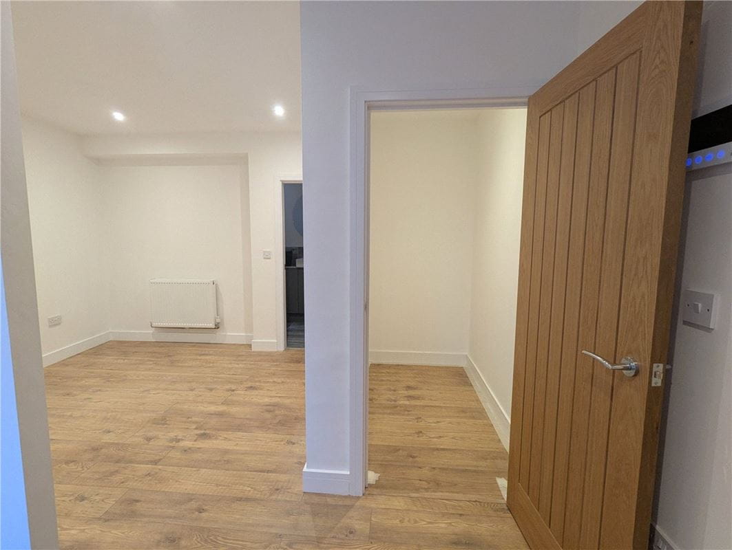 1 bedroom flat, Westgate Chambers, Staple Gardens SO23 - Available