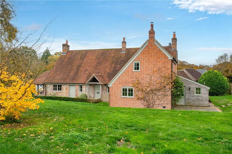 4 bedroom house, North Park Farm, Little Somborne SO20 - Available