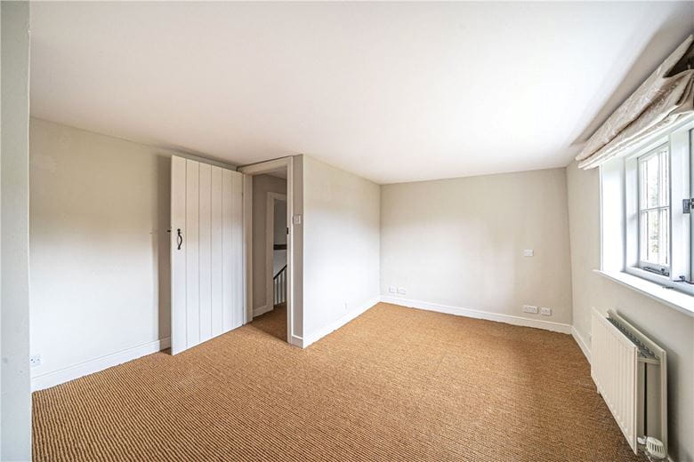 4 bedroom house, North Park Farm, Little Somborne SO20 - Available