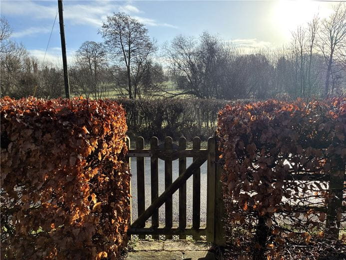 3 bedroom cottage, Tichborne, Alresford SO24 - Available