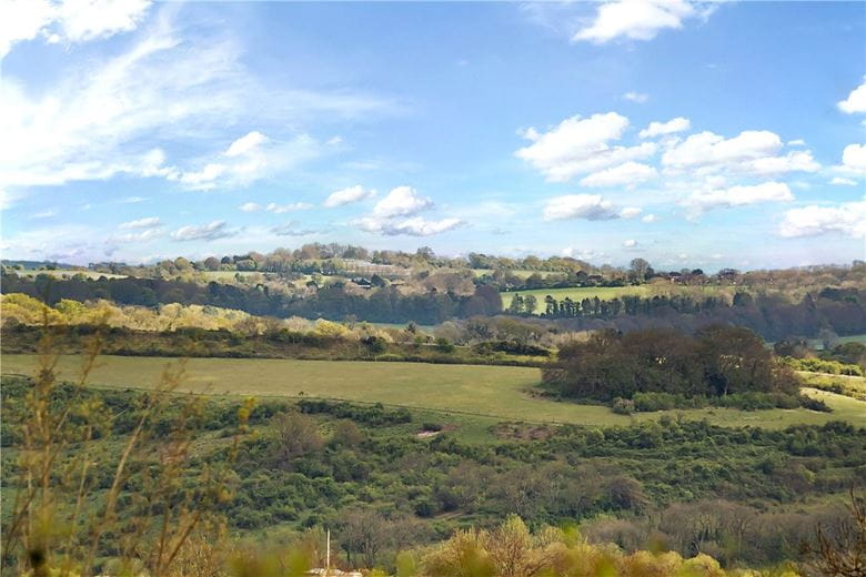 2 bedroom flat, Dawn Gardens, Winchester SO22 - Available