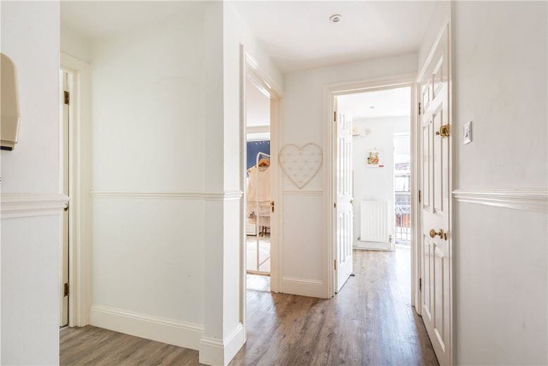 1 bedroom flat, Parchment Street, Winchester SO23 - Available