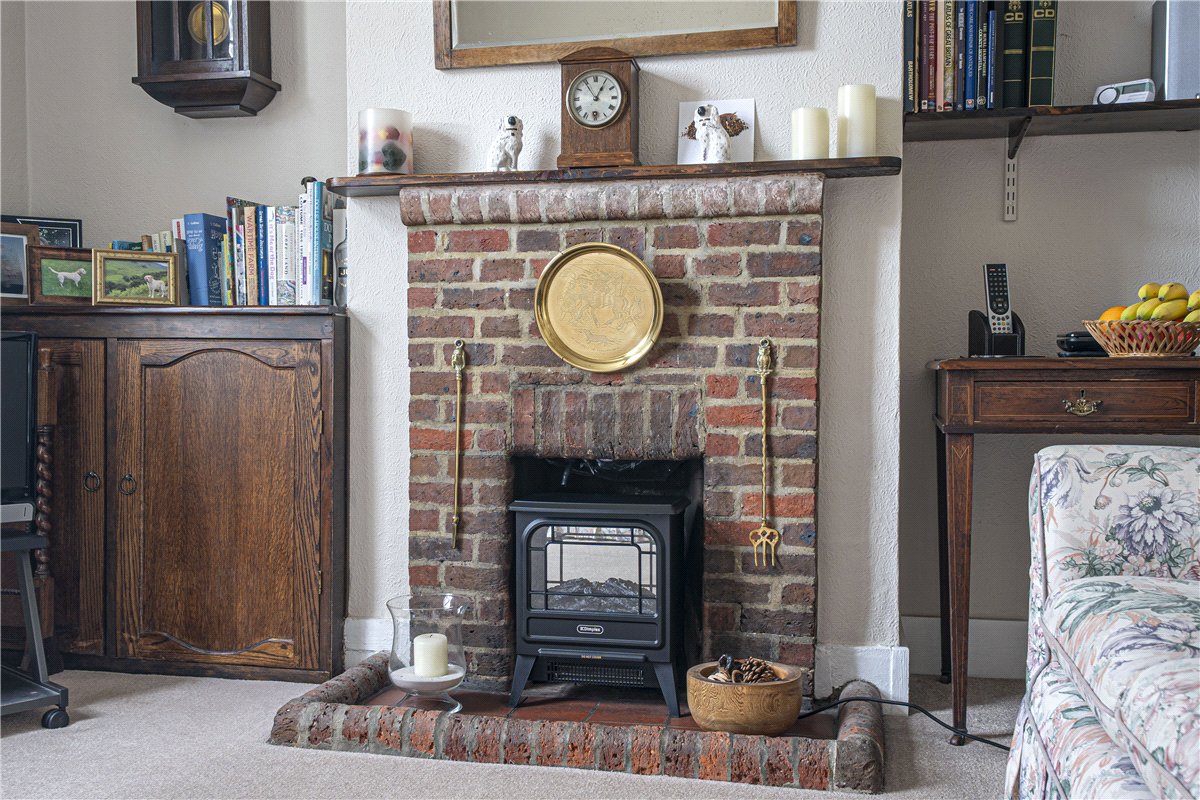 2 bedroom house, Ball Down Cottages, Northwood Park SO21 - Sold STC