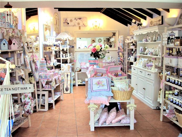 5 bedroom house, Eastcliff Road, Shanklin PO37 - Available