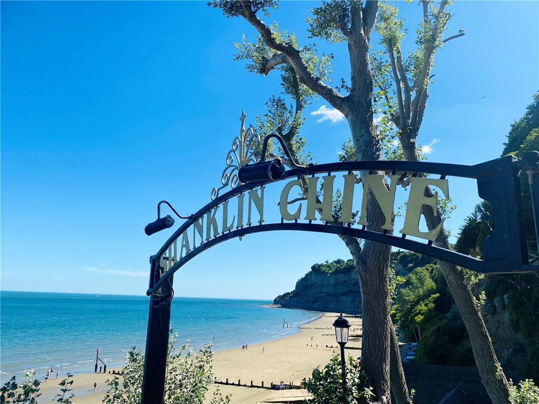 5 bedroom house, Eastcliff Road, Shanklin PO37 - Available