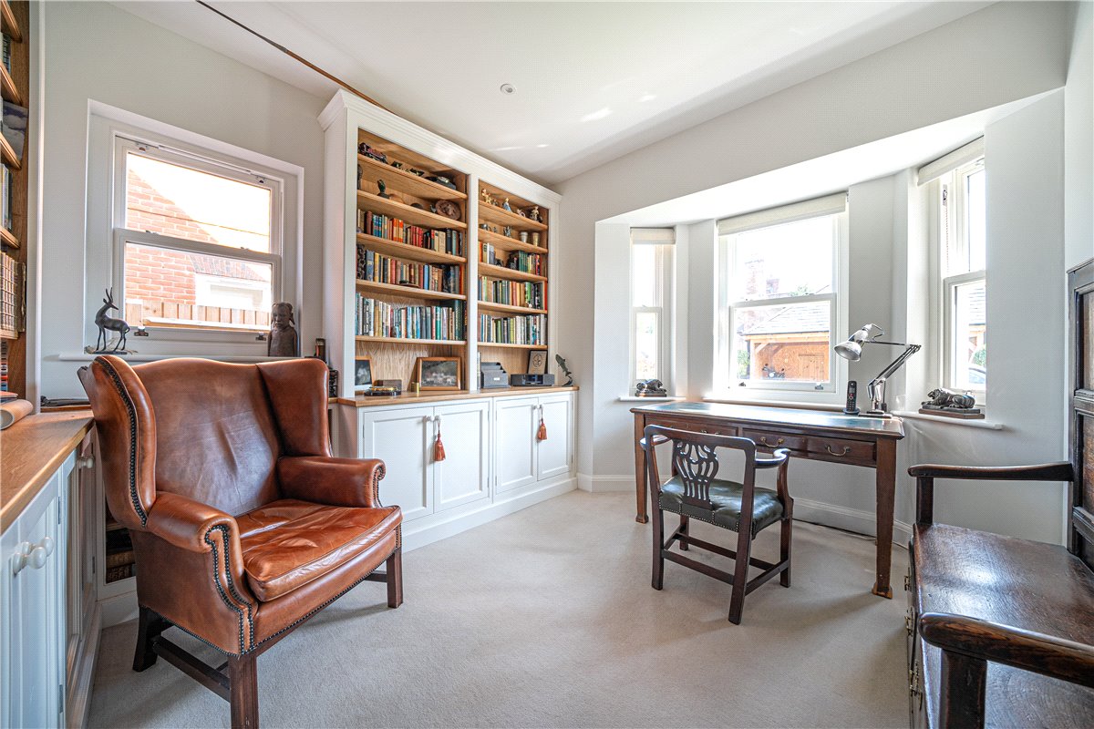 4 bedroom house, Houghton Farm Close, Houghton SO20 - Available