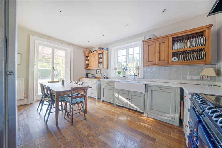 5 bedroom house, Newlands Lane, Denmead PO7 - Available