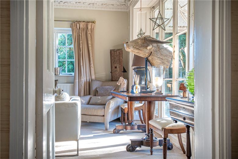 5 bedroom house, Newlands Lane, Denmead PO7 - Available