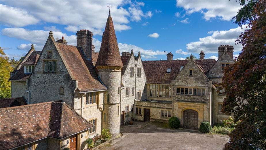 3 bedroom flat, Hawkley, Liss GU33 - Available