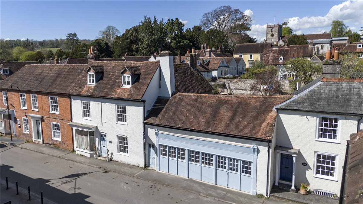 5 bedroom house, East Street, Hambledon PO7 - Available