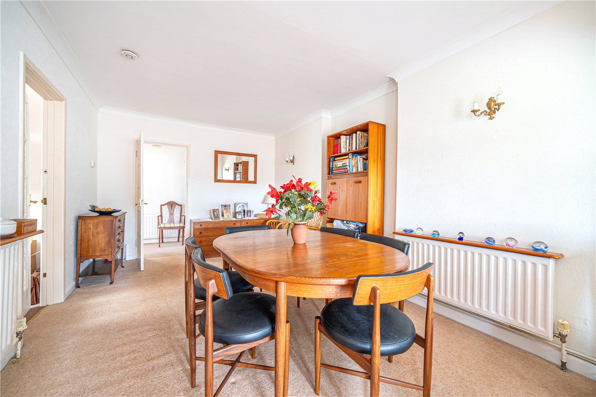 3 bedroom bungalow, Rogers Road, Bishopstoke SO50 - Sold