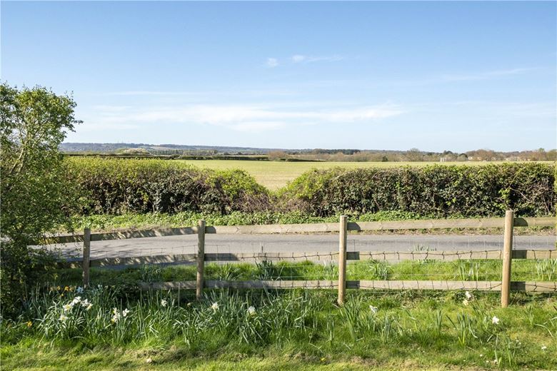 4 bedroom house, Stoke Charity Road, Kings Worthy SO21 - Available