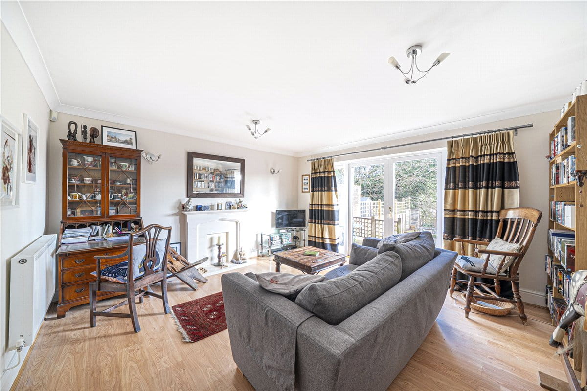 2 bedroom house, Grange Close, Winchester SO23 - Available