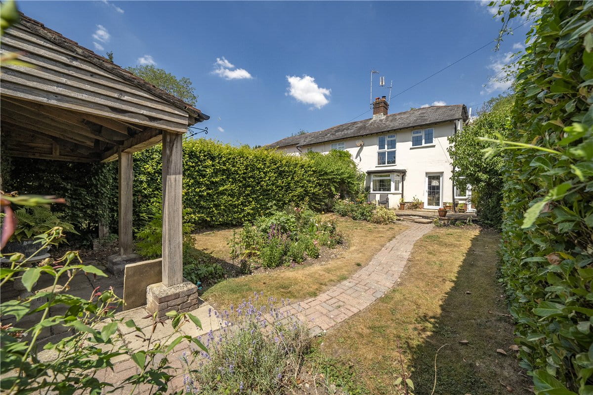 3 bedroom house, Marsh Court, Stockbridge SO20 - Sold