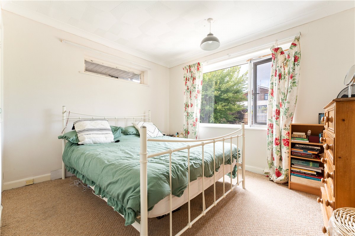 3 bedroom house, Winslade Road, Winchester SO22 - Sold STC