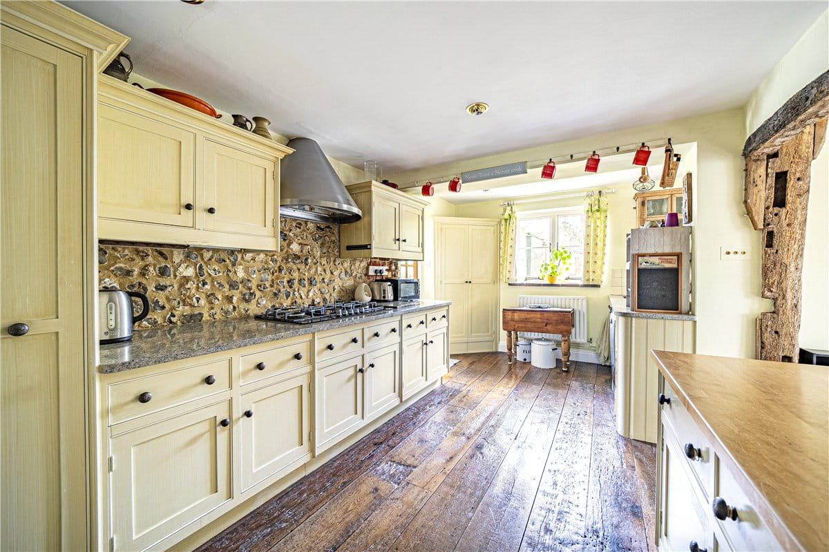 5 bedroom house, Kings Somborne, Stockbridge SO20 - Sold