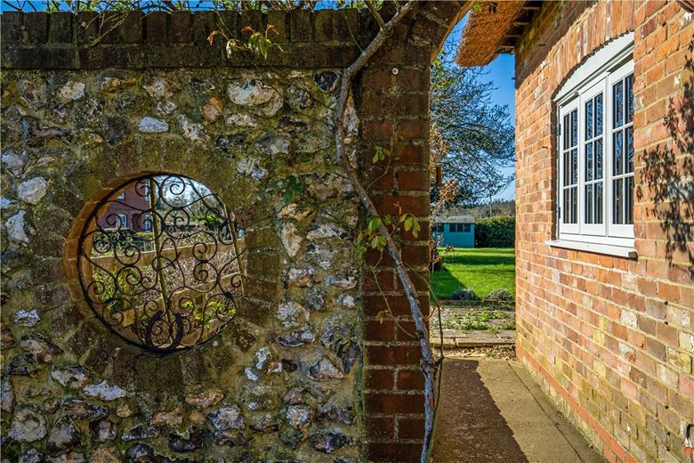 4 bedroom house, Clanville, Andover SP11 - Available