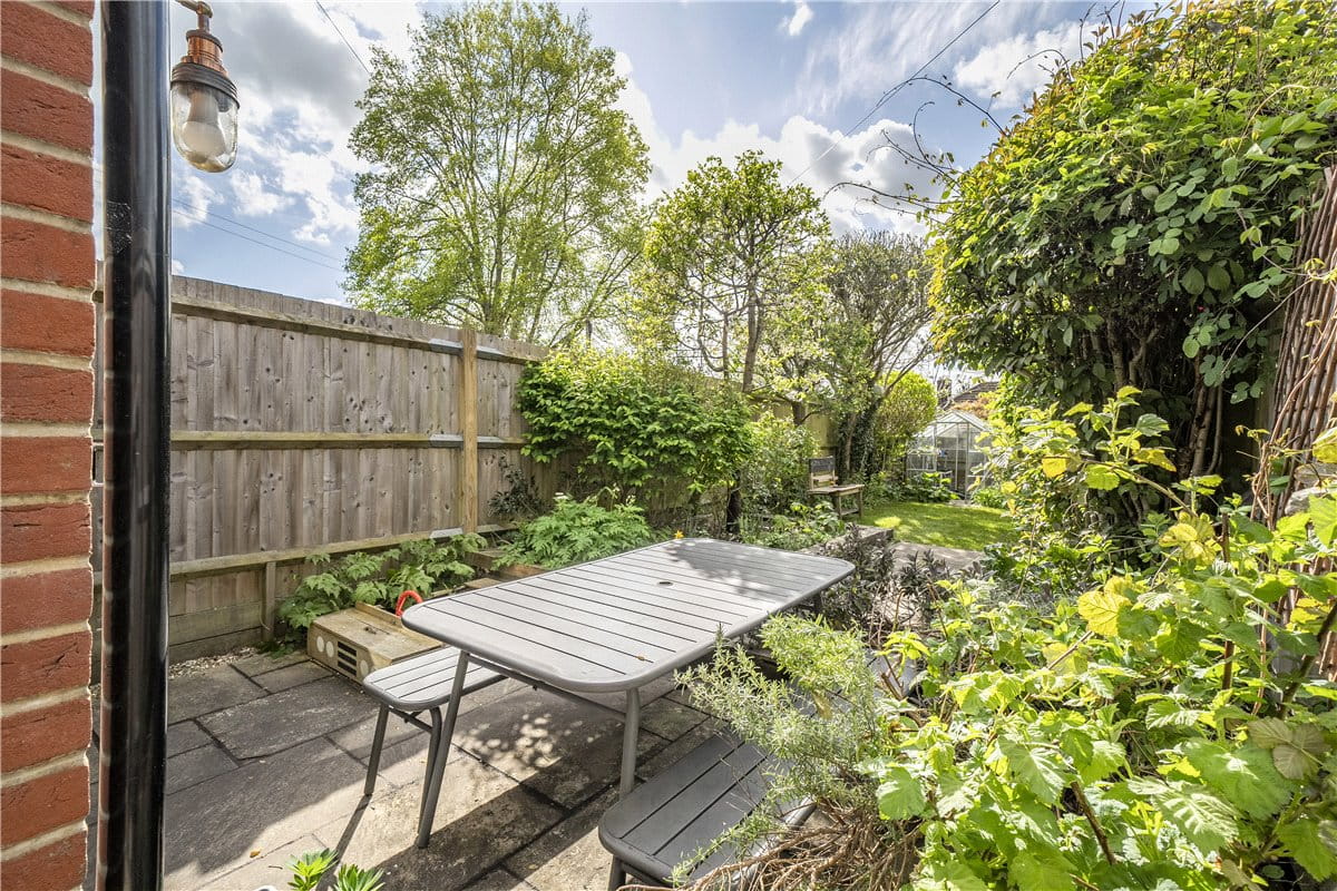 2 bedroom house, Edward Terrace, Sun Lane SO24 - Sold