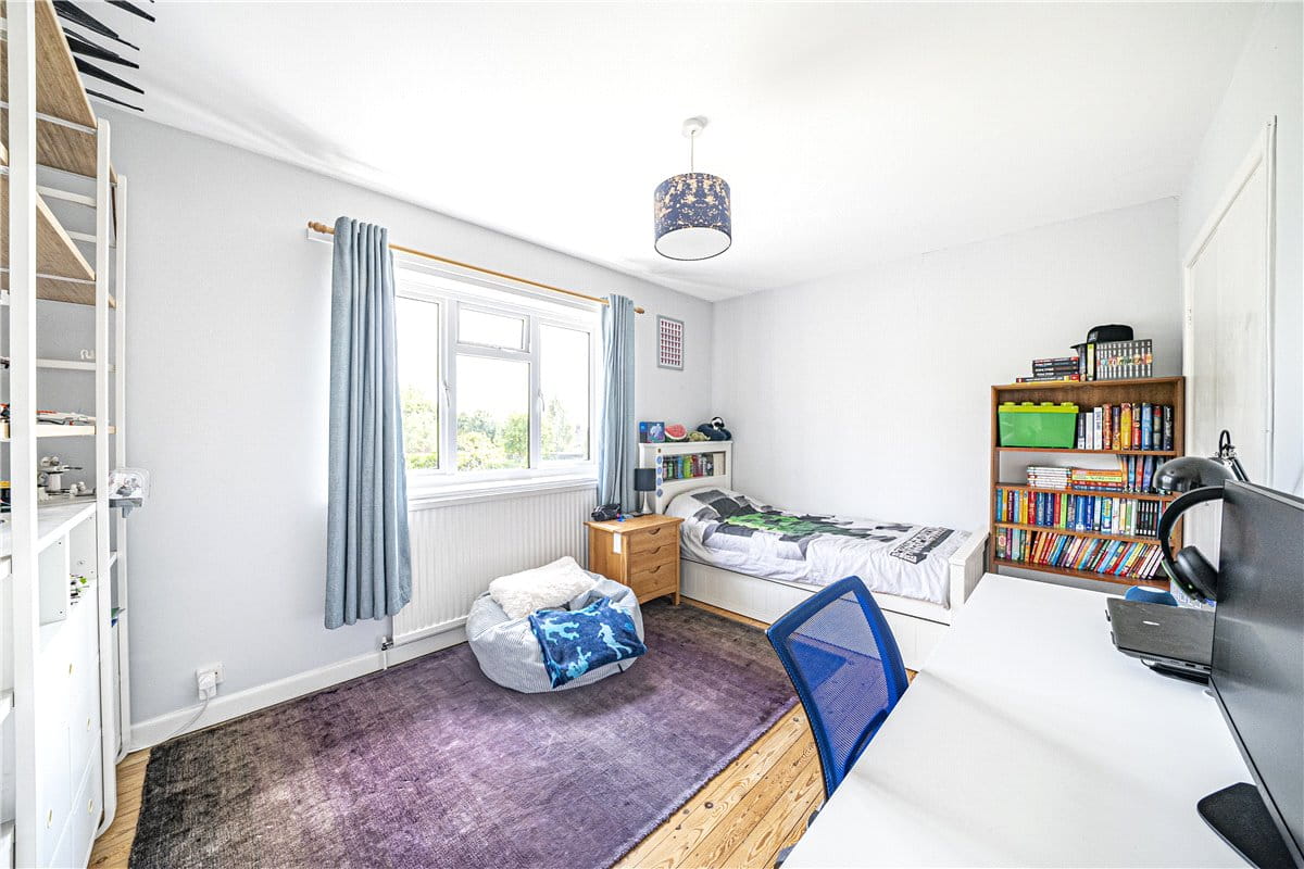3 bedroom house, Burnett Close, Winchester SO22 - Sold STC