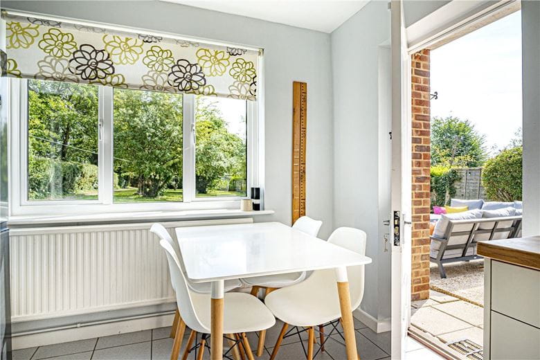 3 bedroom house, Burnett Close, Winchester SO22 - Sold STC