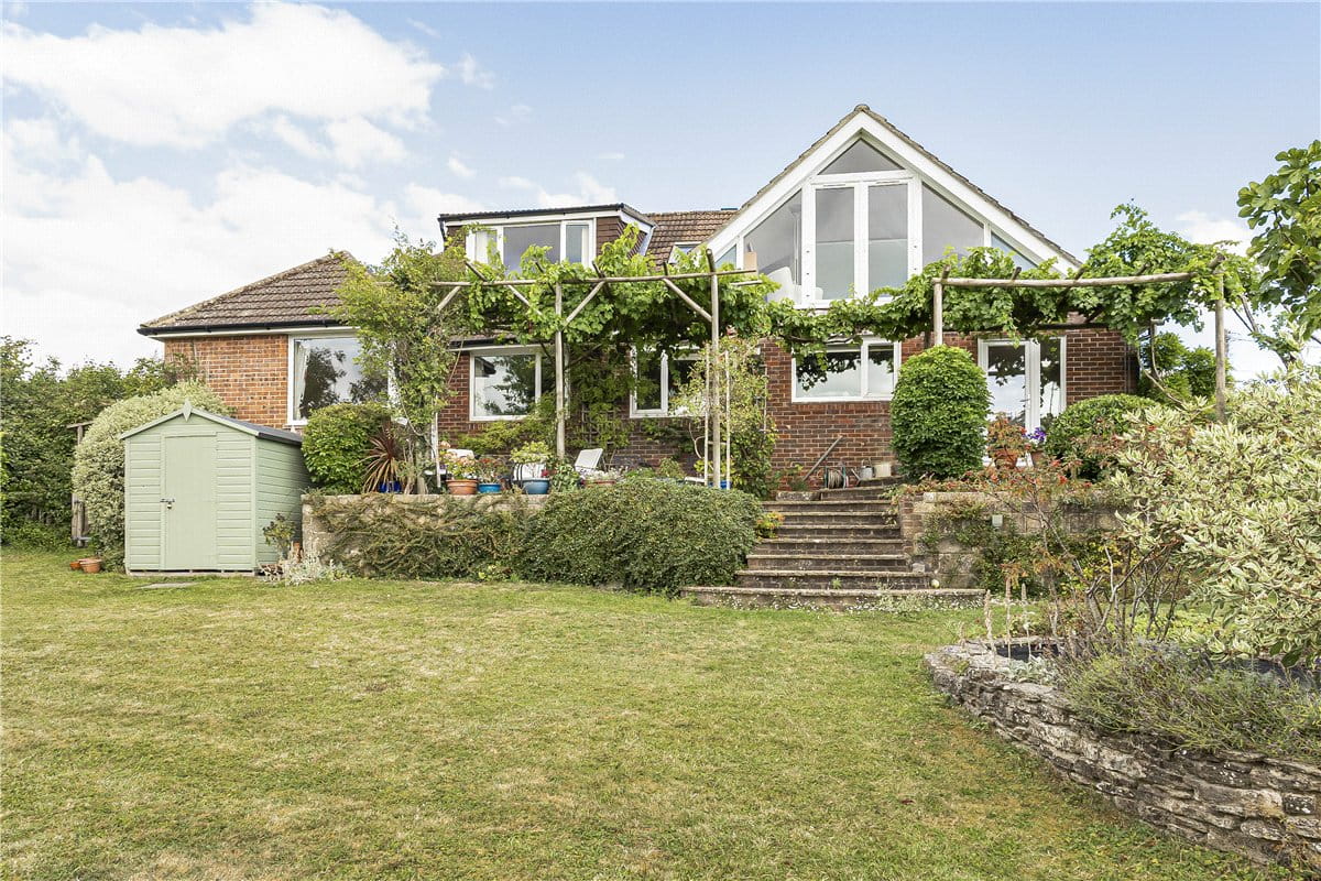4 bedroom house, Old Kennels Lane, Winchester SO22 - Available