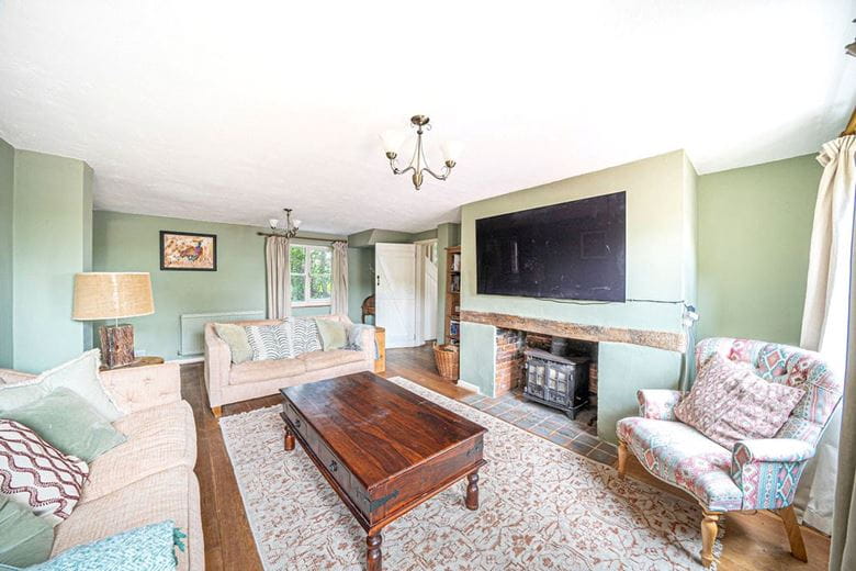 6 bedroom house, Hurstbourne Priors, Whitchurch RG28 - Available