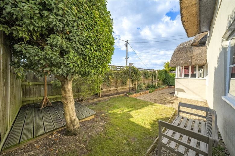 2 bedroom cottage, Kilmeston, Alresford SO24 - Available