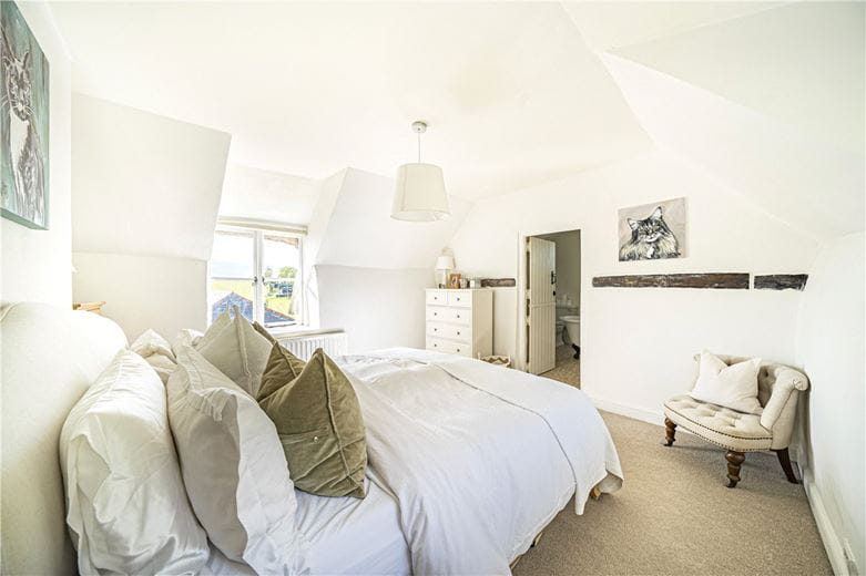 2 bedroom cottage, Kilmeston, Alresford SO24 - Available